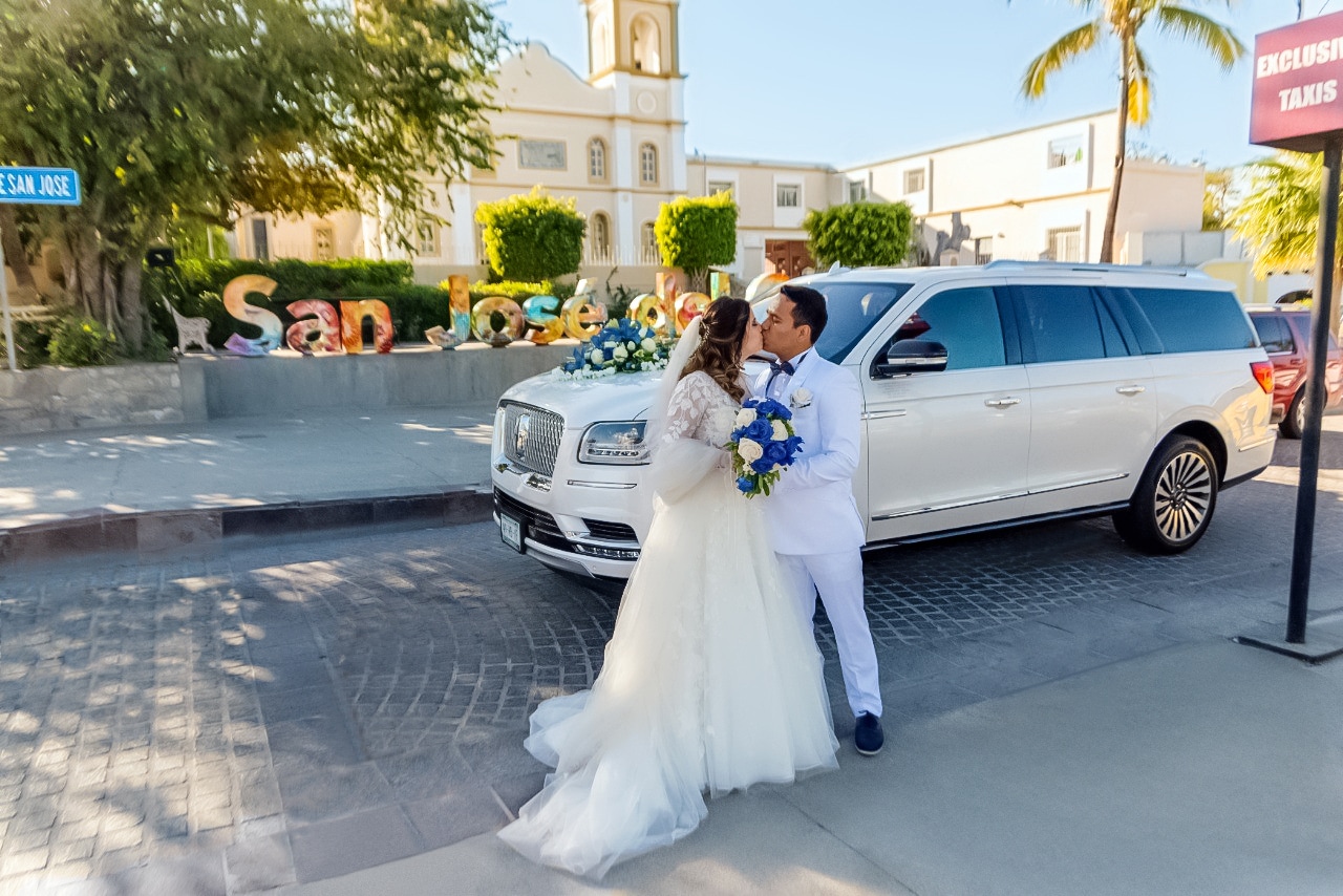 Cabo Transfers Private Wedding Transportation